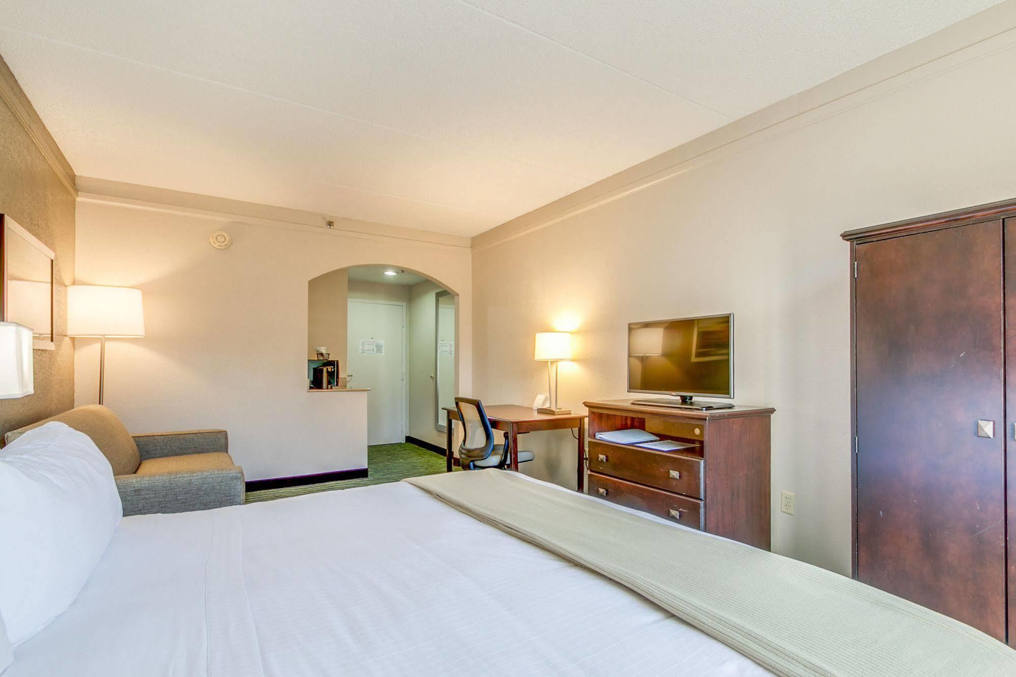 Holiday Inn Express Hotel & Suites Midlothian Turnpike By Ihg North Chesterfield Eksteriør bilde